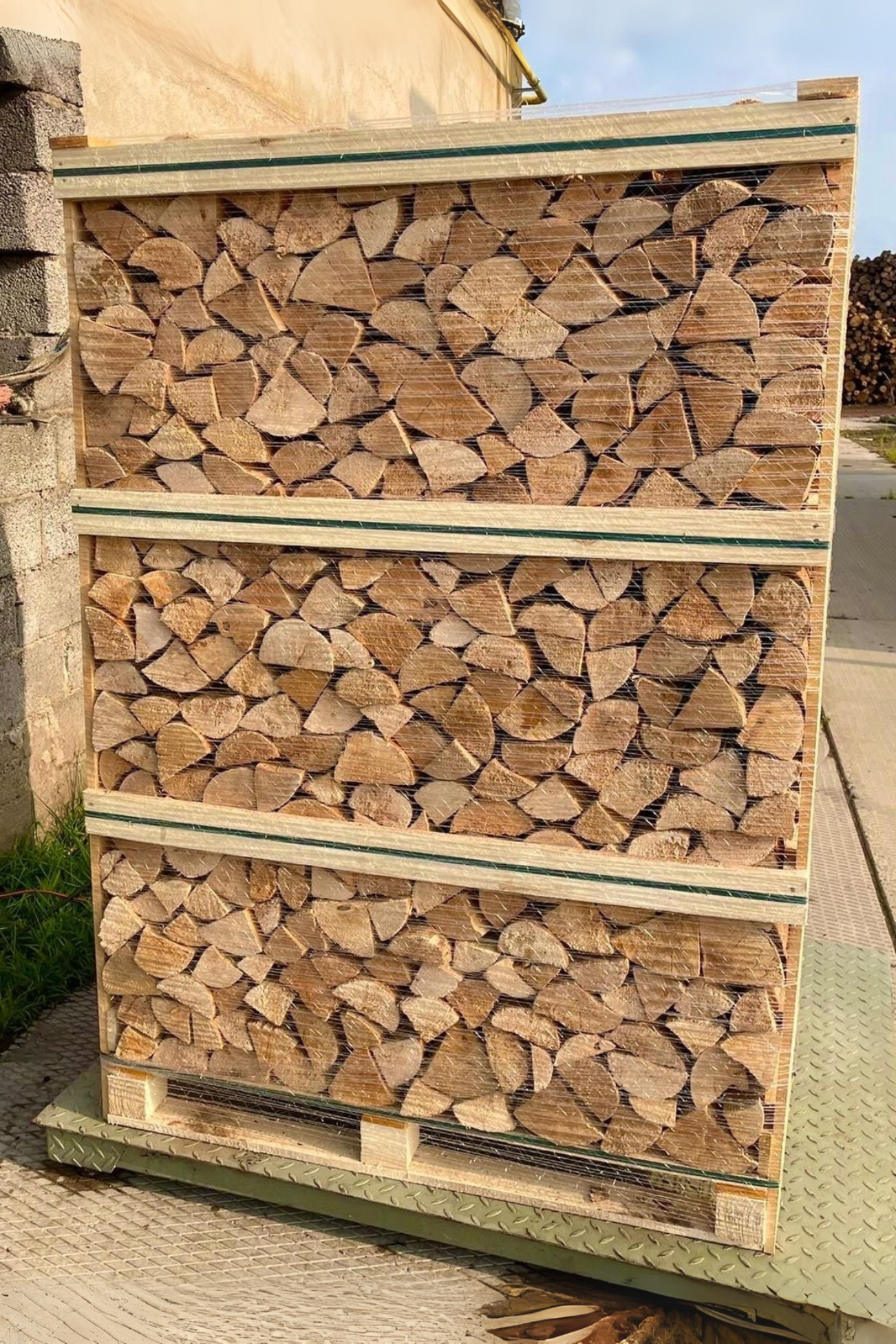 Large Crate of Kiln-Dried Birch Logs